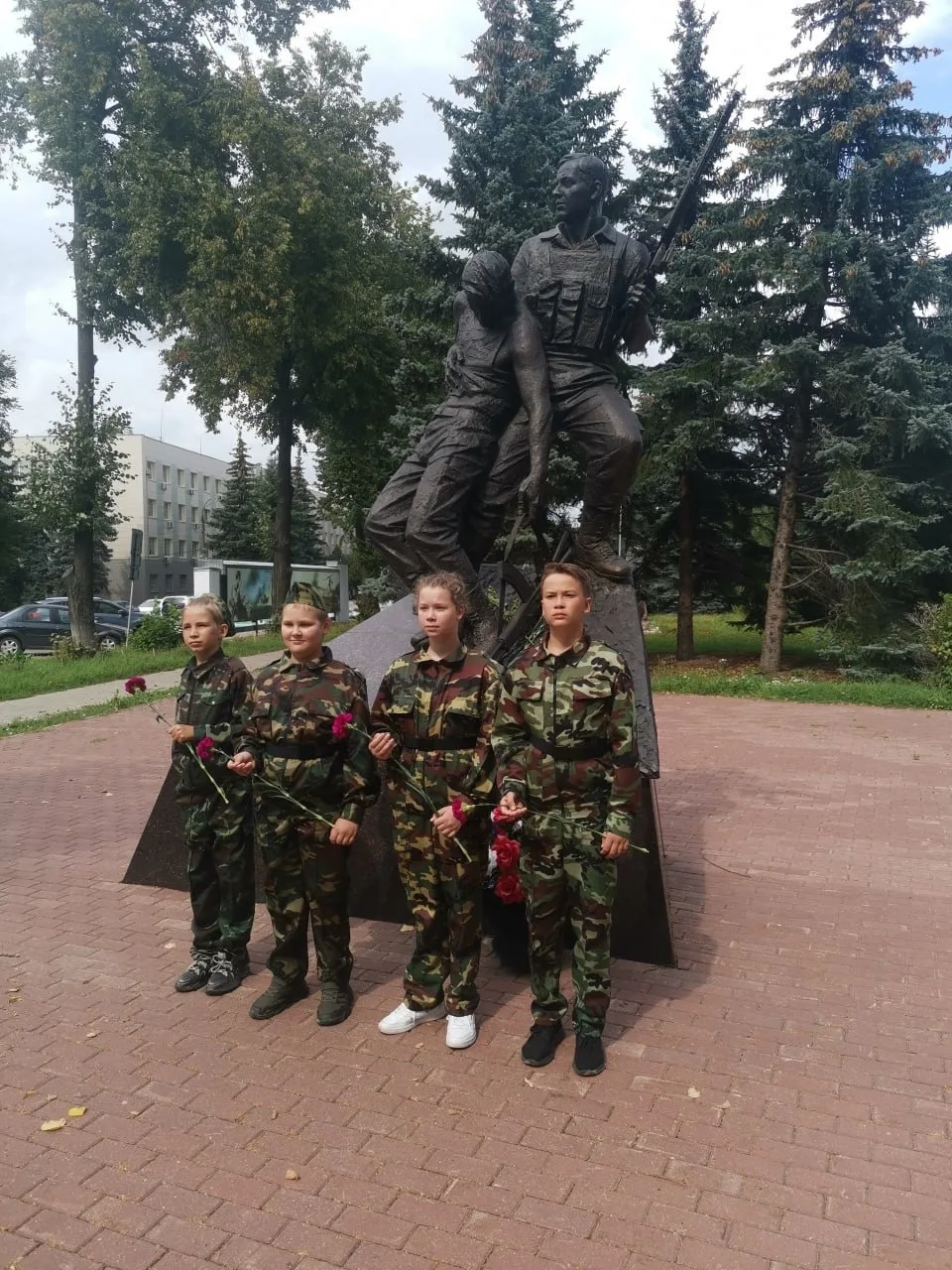 Памятник Крупинову А.А..